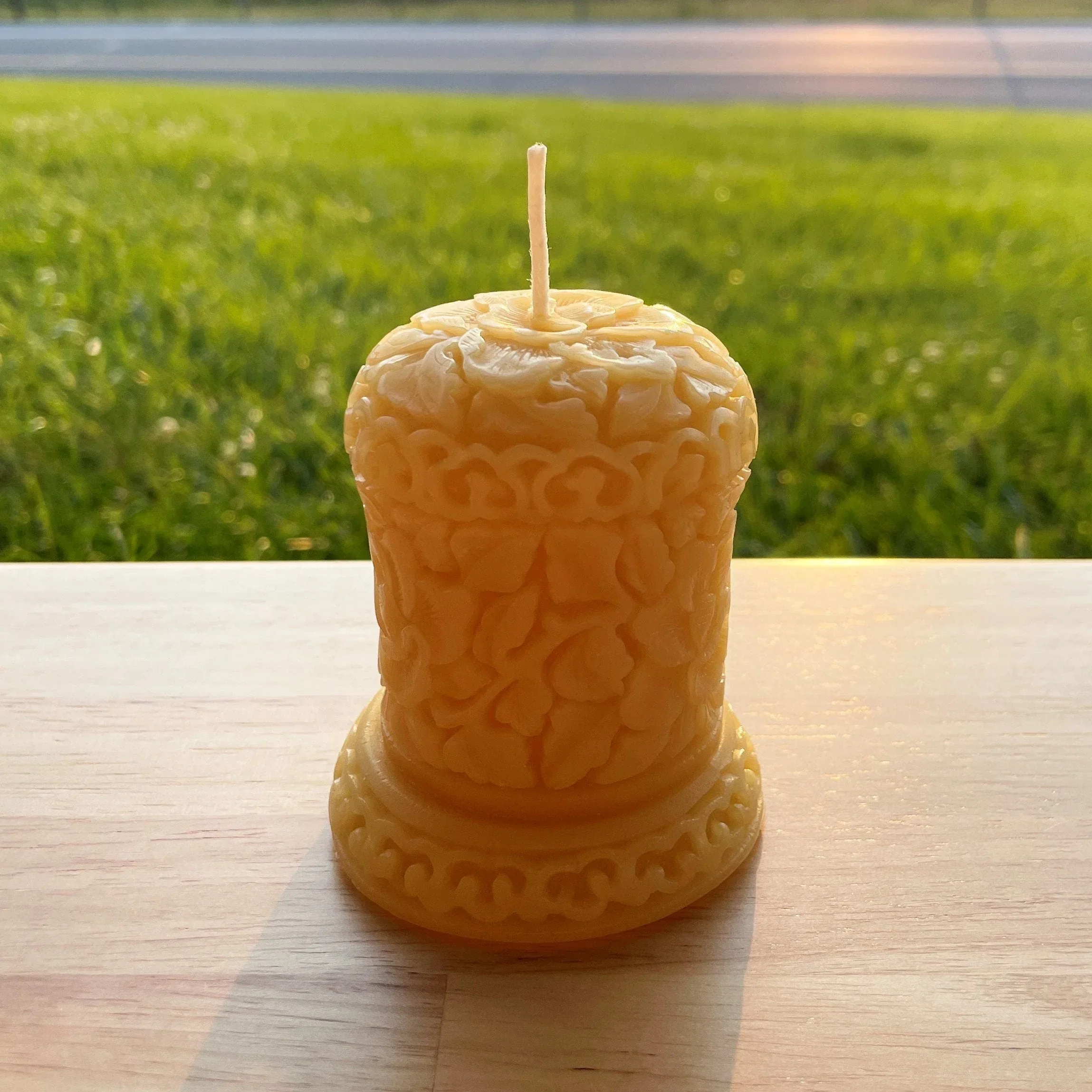 Victorian Bell Beeswax Pillar Candle - Image 3