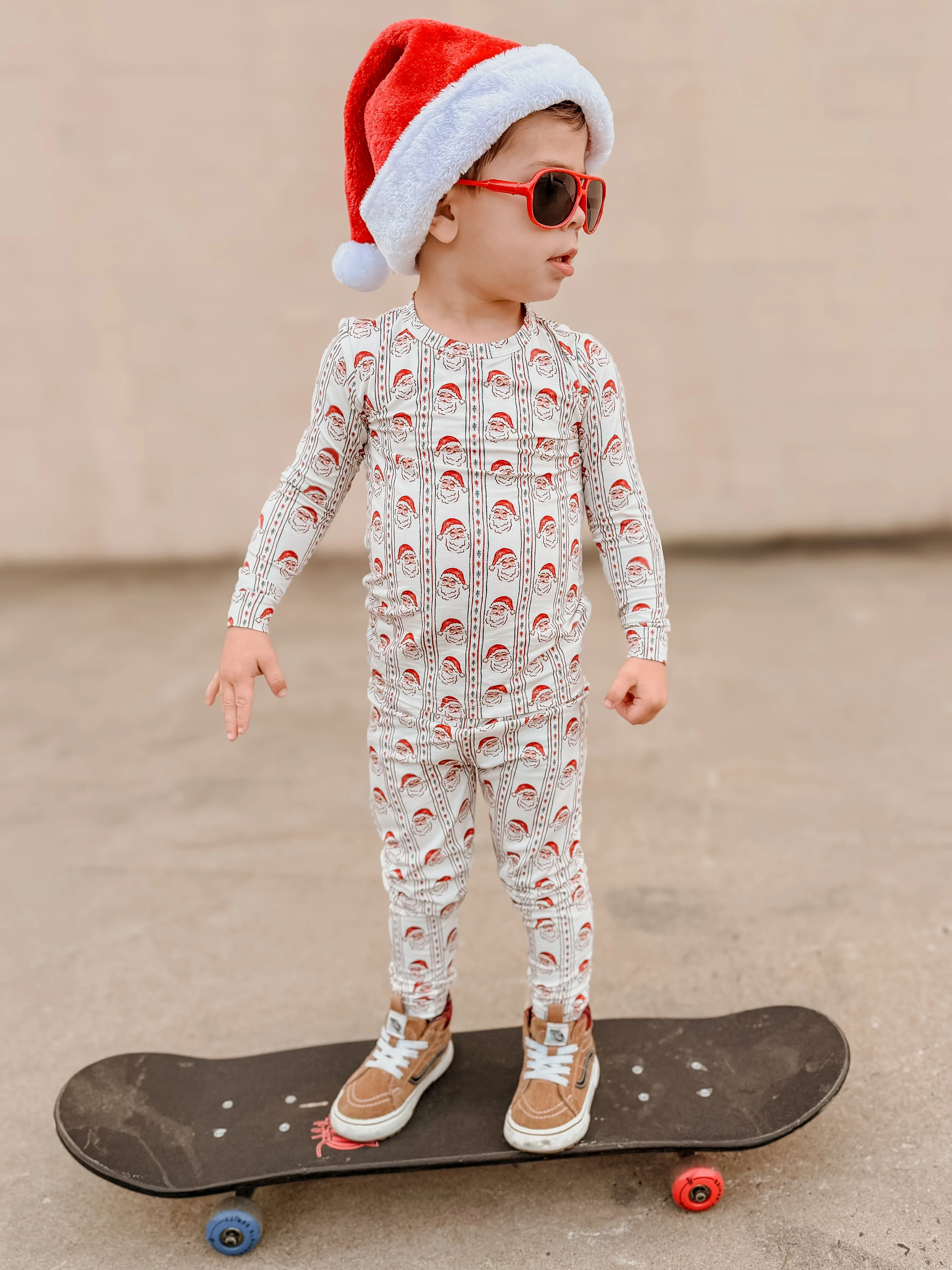 Vintage Santa Bamboo Christmas Pajamas - 2pc Set - Image 14