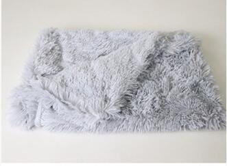 Warm Soft Wool Pet Blanket - Image 5