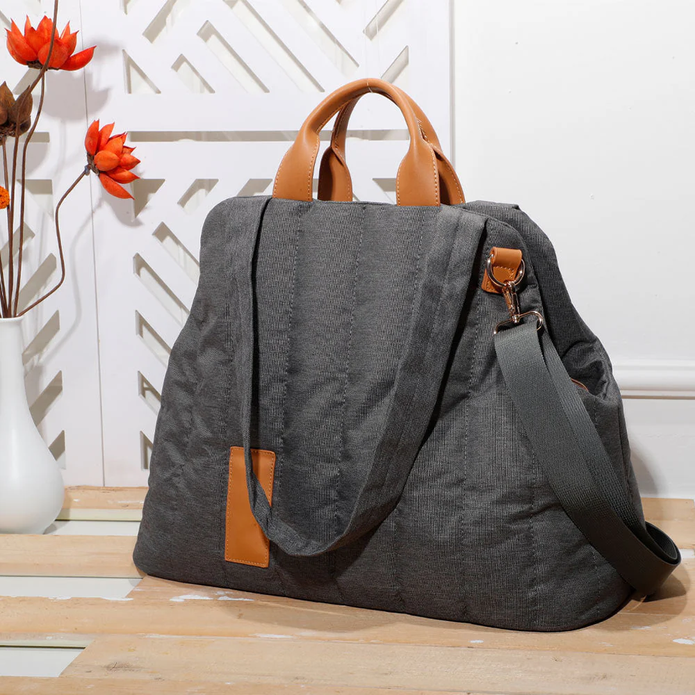 Waterproof Comfortable Pet Carrier Bag - Image 9